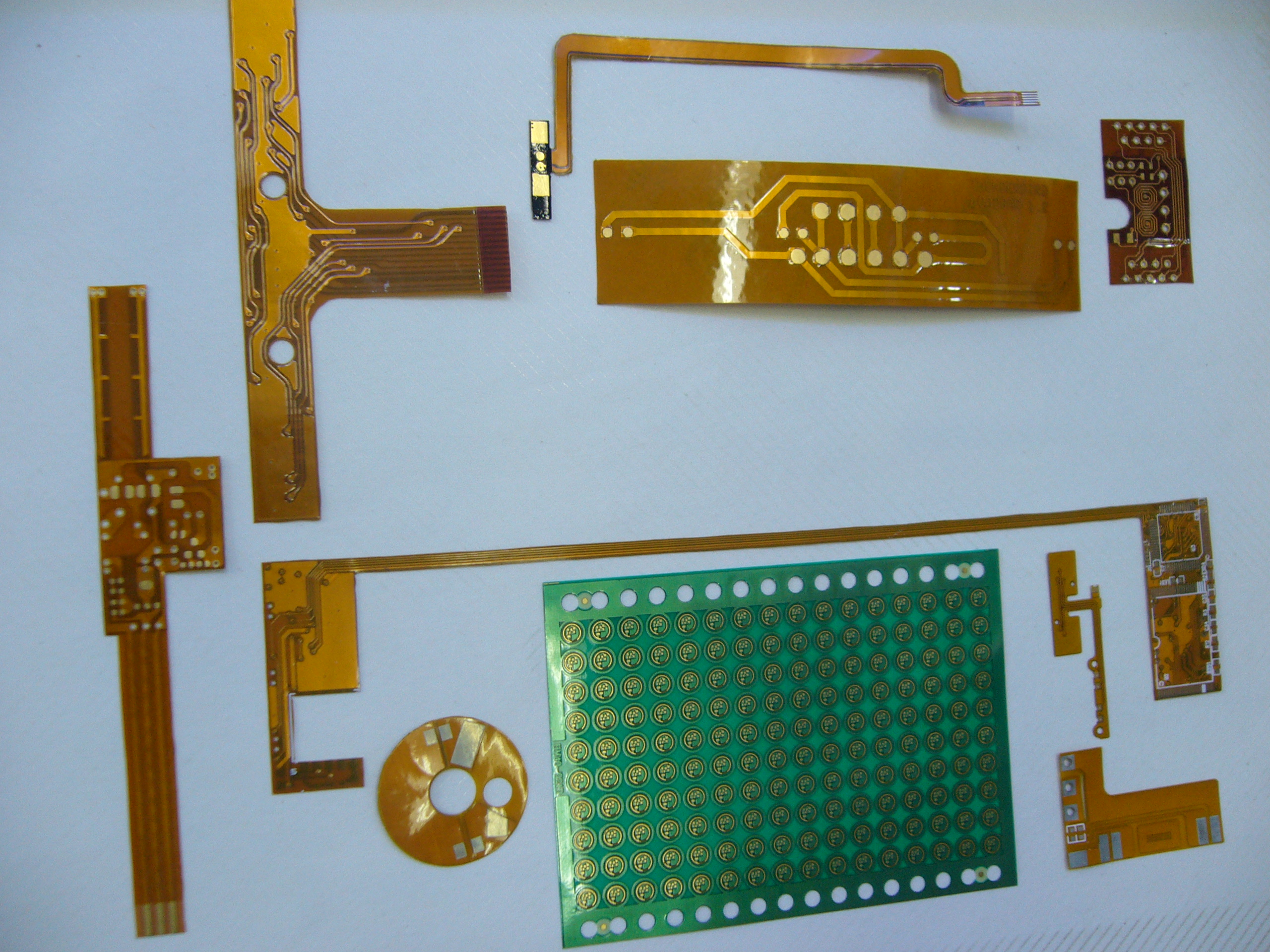 汽車頭燈、車載DVD、天線等